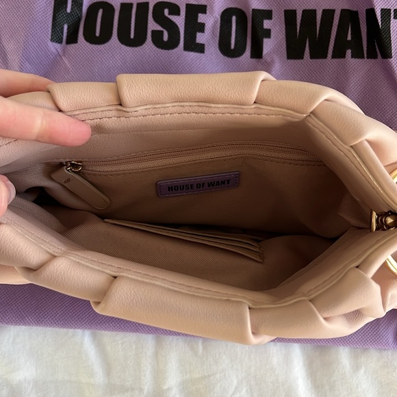 Never used; perfect condition with duster bag - Picture 3 of 3